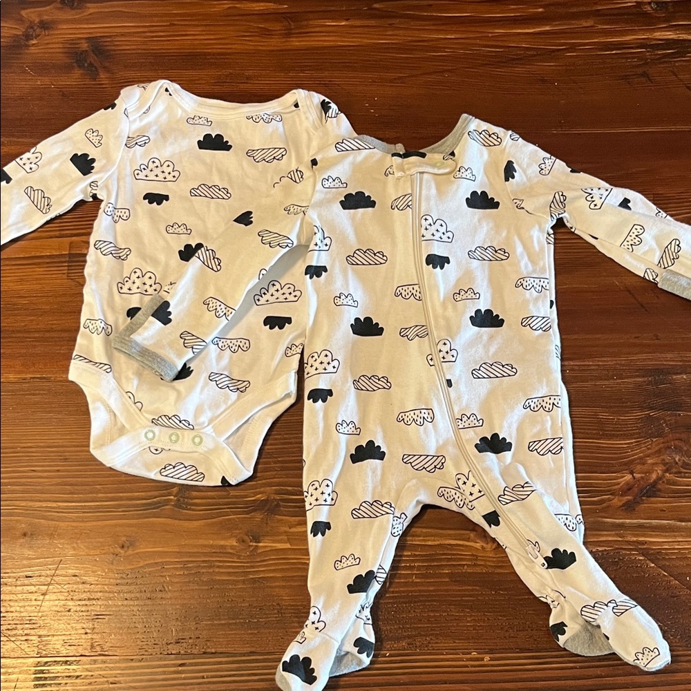 Cloud Island Black and White Cloud Print Footies